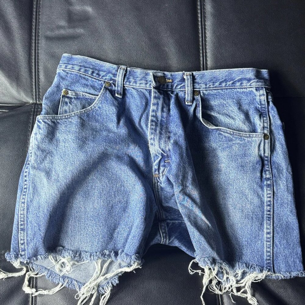 Wrangler Men’s Relaxed‎ Fit Denim Shorts 34x32 Light Wash Distressed